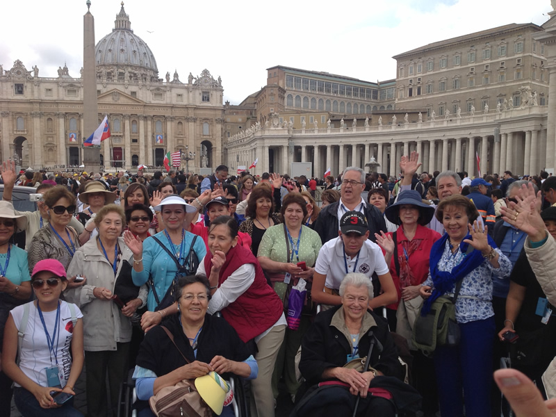 Sábado 26 y domingo 27 de abril, Roma, Ciudad del Vaticano y Asís. Estuvimos presentes en la Canonización de Juan Pablo II y Juan XXIII.