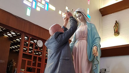 12:00 hrs. Coronación Entronización y Conferencia de Nuestra Señora María Reyna de la Paz. Parroquia Redemptoris Mater, Ciudad Satélite.  